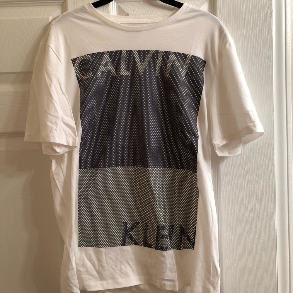 Calvin Klein T-shirt